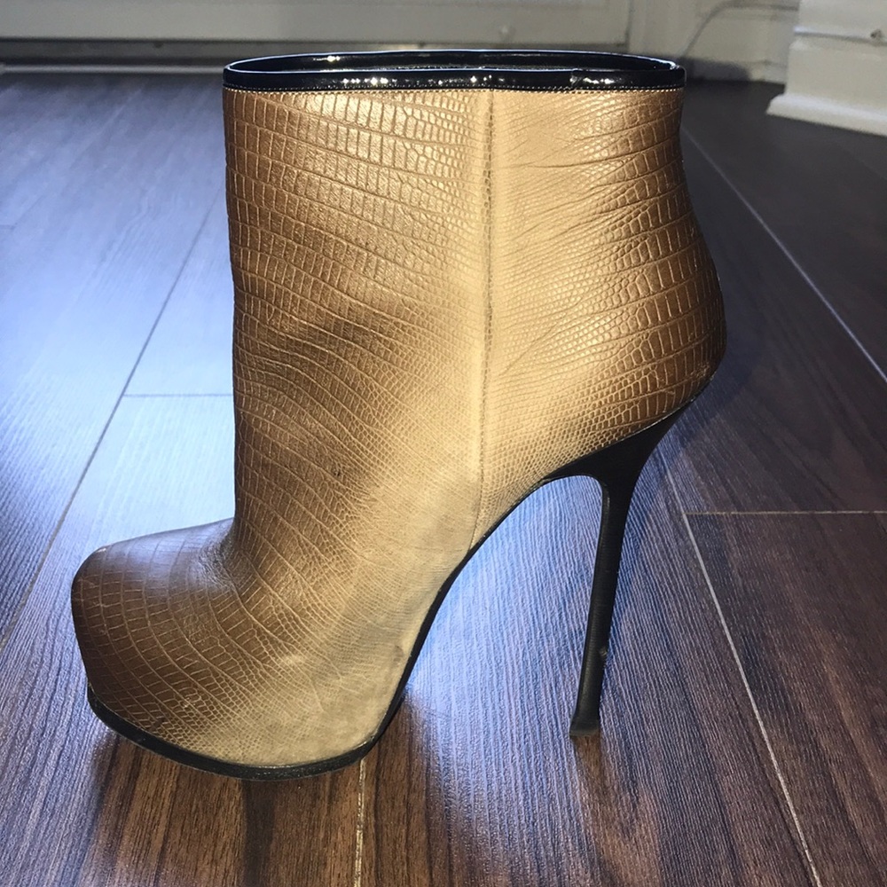 Yves Saint Laurent booties
